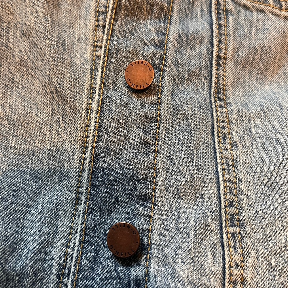 O’Neill Denim Jacket with Button Details Oversize Fit - Picture 3 of 5